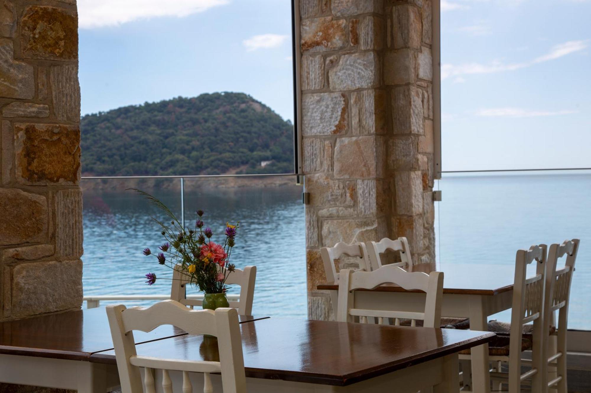 Bed and Breakfast Faros View Коинира Экстерьер фото