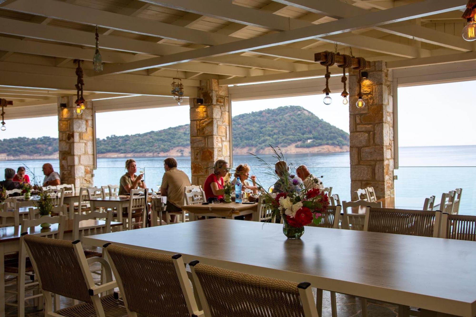 Bed and Breakfast Faros View Коинира Экстерьер фото